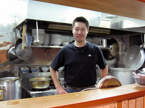 市川ウズマサ店長　海老原太志さん　市川小出身